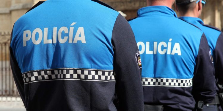 Detenido con la Policía Local de León