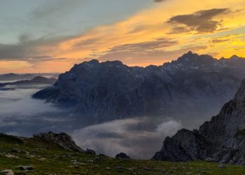 El mejor atardecer de la montaña leonesa