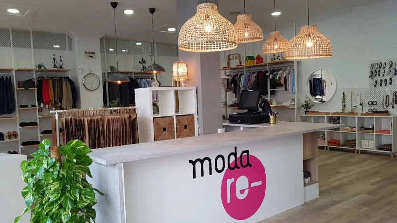Abre la nueva tienda de ropa de Cáritas en León 1