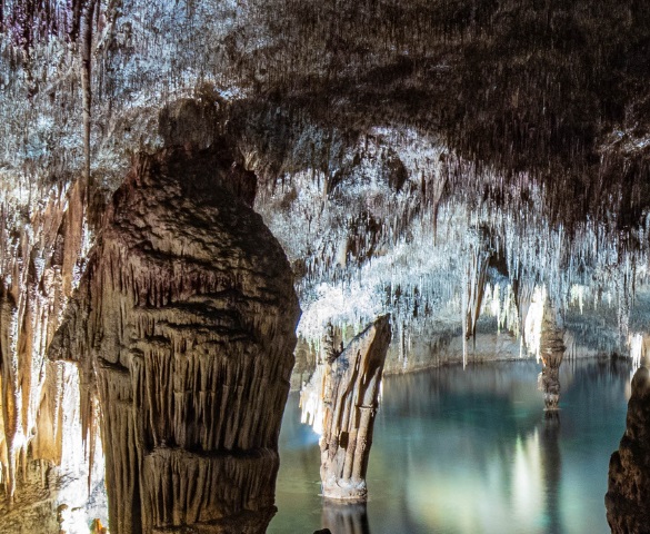 10 aventuras León Cuevas de Valporquero