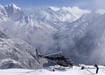 Fallecen cinco turistas en un accidente aéreo tras visitar el Everest