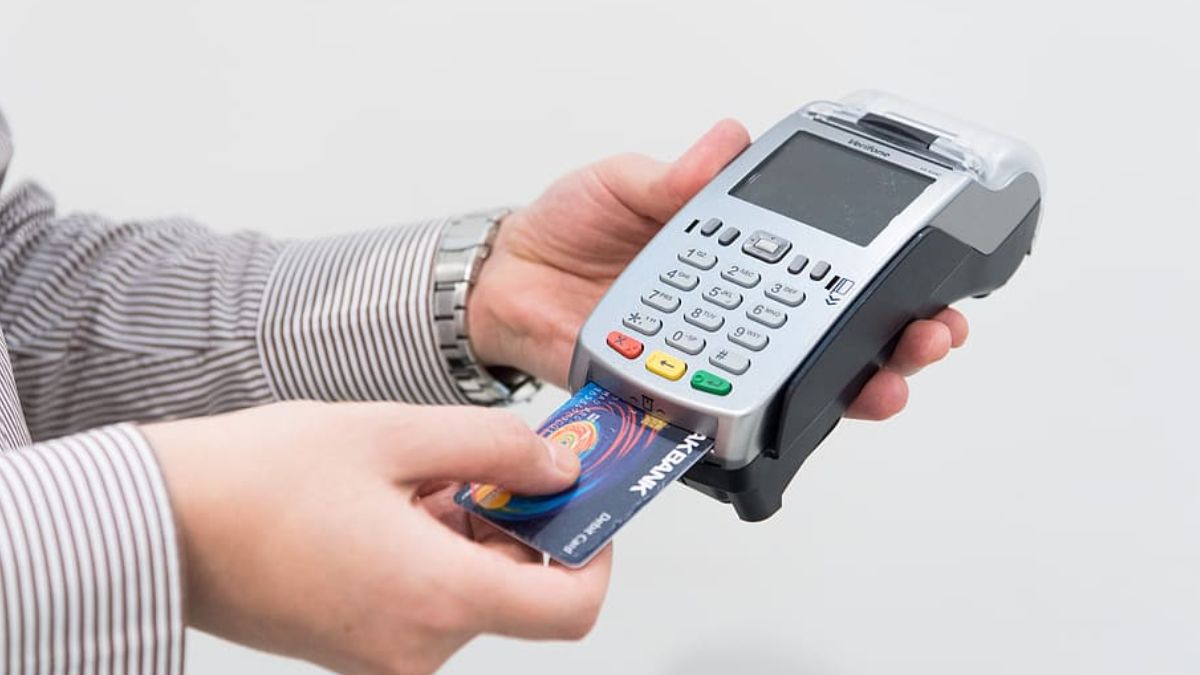 The Bank of Spain warns about credit card payments