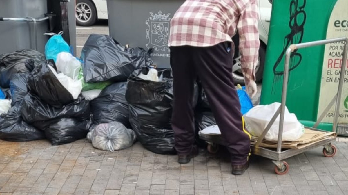 Posiblemente esta es la calle más sucia de León 10