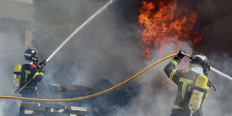 incendio de una nave