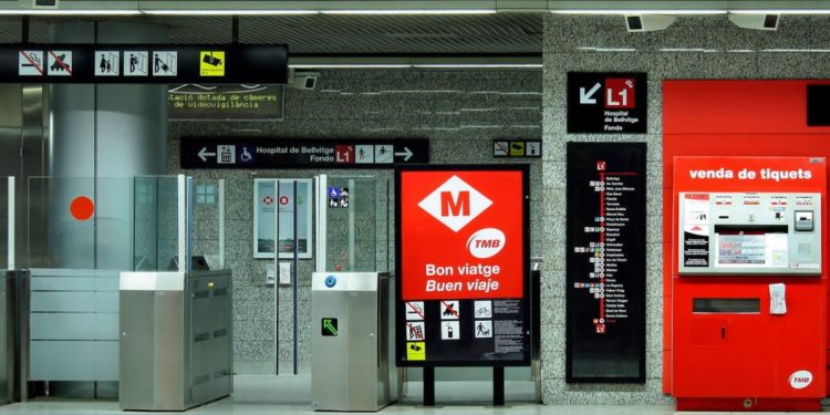 La terrible agresión de un hombre a una mujer en el metro