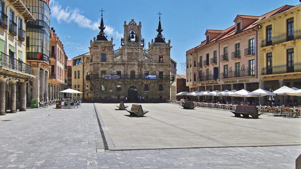Las 10 originales plazas mayores de Castilla y León 5