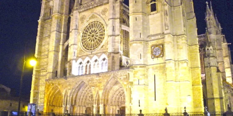 Proyecciones en la Catedral de León