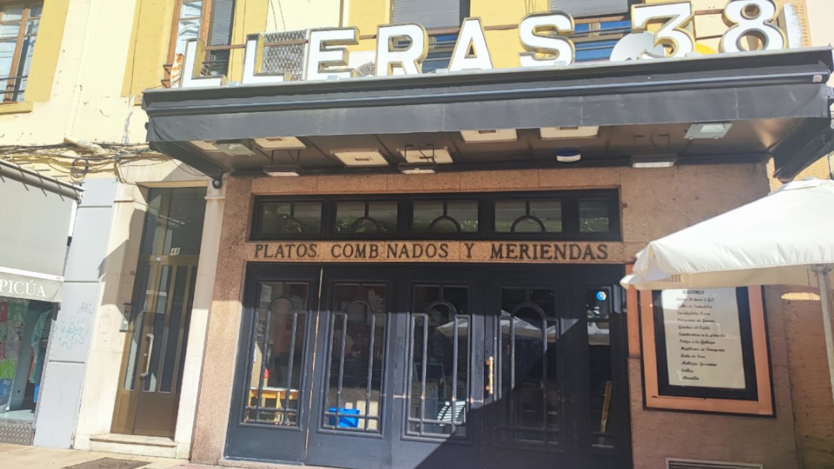 La histórica cafetería que deja huérfano a Burgo Nuevo 1