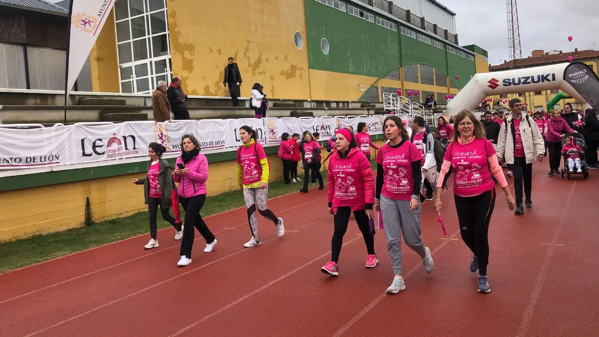 6.000 corazones corren en León contra el cáncer de mama 8