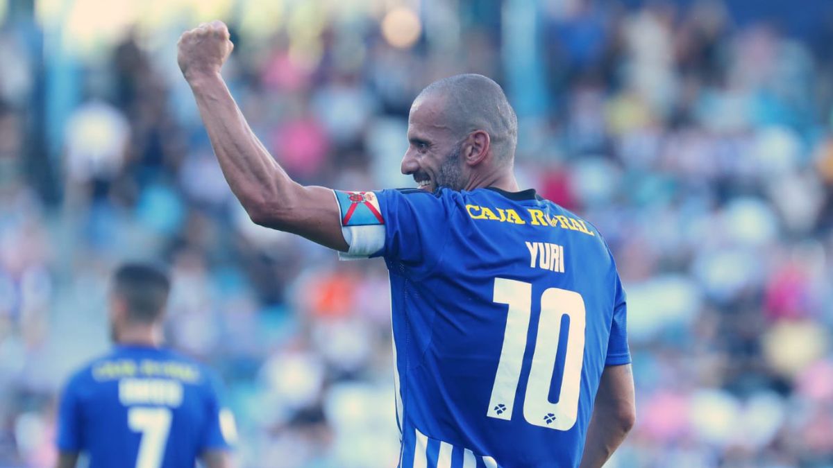 Los goles de Yuri dan la victoria a la Ponferradina en El Toralín 1