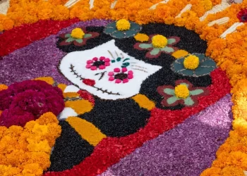 México y León se unen en el Día de Muertos Mexicano 8