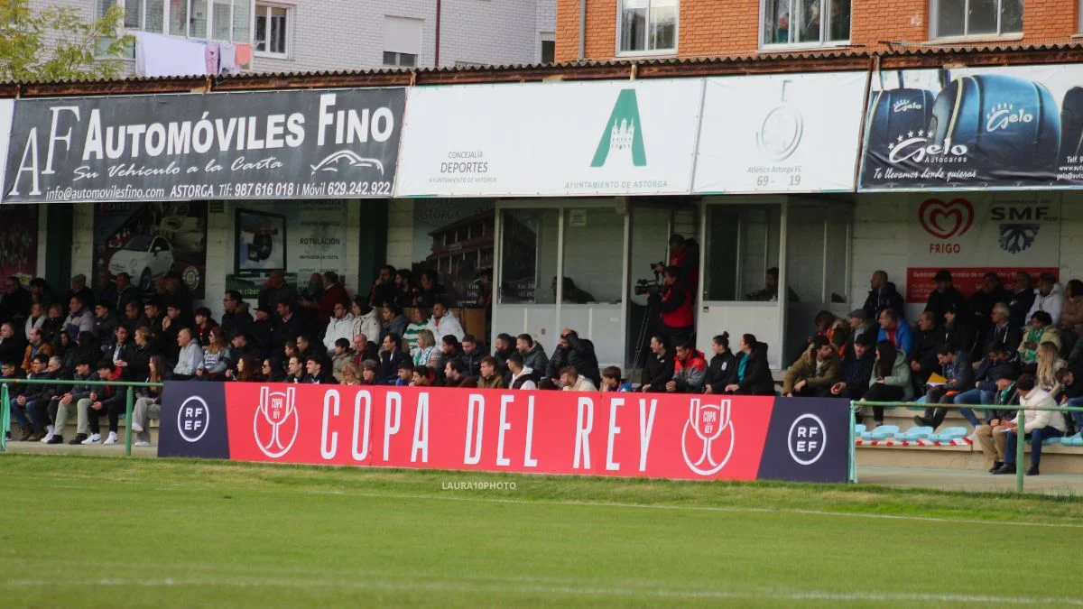 Las mejores imágenes de la victoria del Atlético Astorga en la Copa del Rey 5