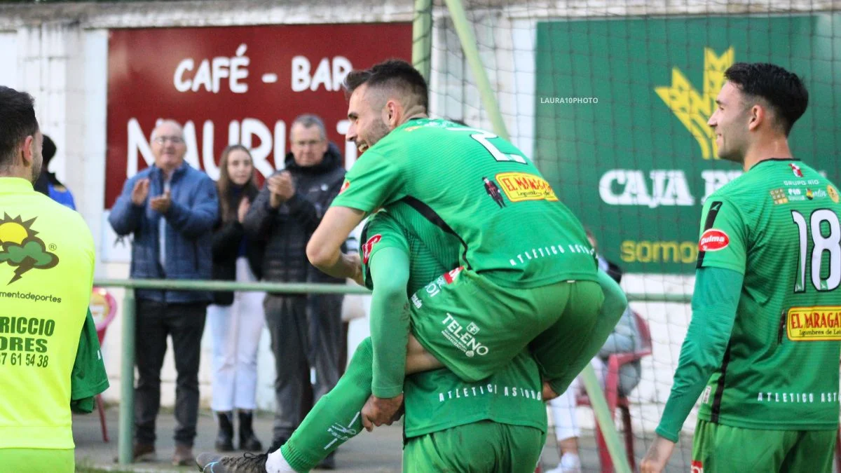 Las mejores imágenes de la victoria del Atlético Astorga en la Copa del Rey 12