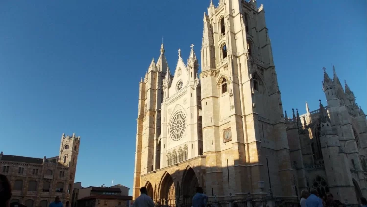 Fachada de la Catedral de León