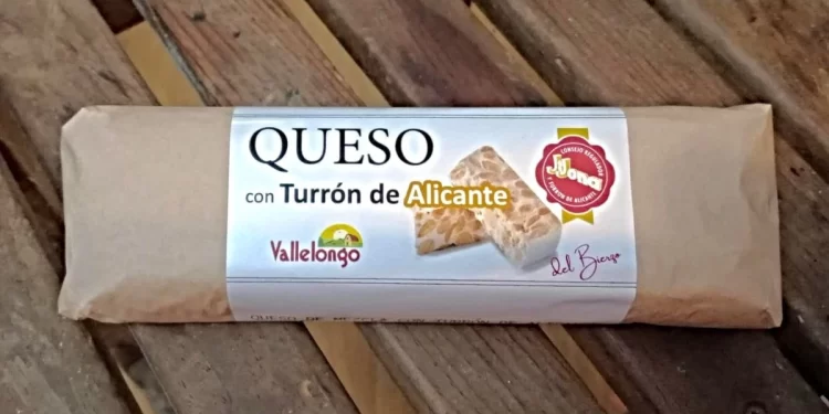 Queso Vallelongo con turrón de Alicante y Jijona