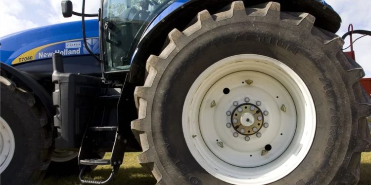 Un hombre fallece atropellado por un tractor