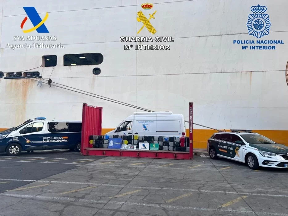 Intervenidos 2.000 kilos de cocaína oculta en un buque 7
