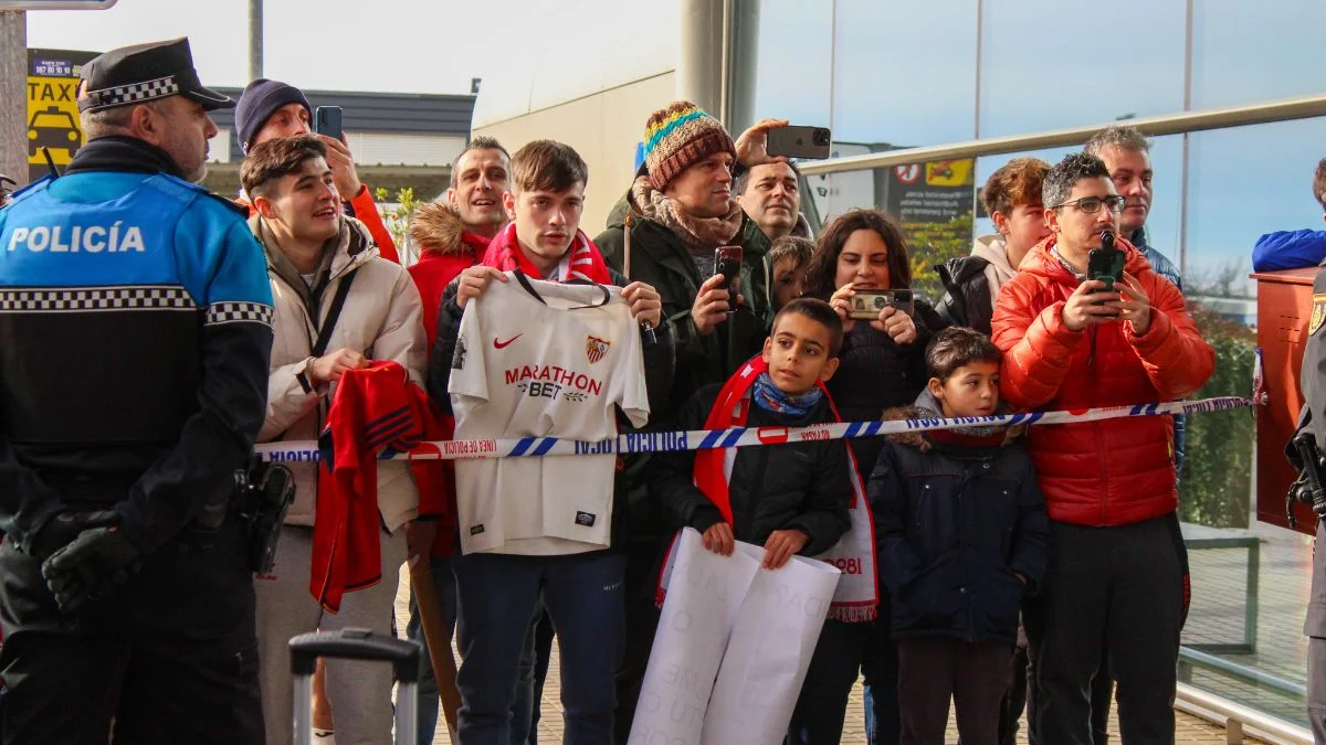 Las mejores imágenes de la llegada del Sevilla a León 5