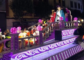 Cuánto cuesta a León el maquillaje y vestuario de los Reyes Magos 1