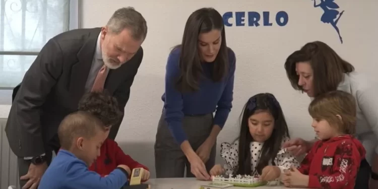 Visita de los Reyes al colegio "Gumersindo de Azcárate" en León