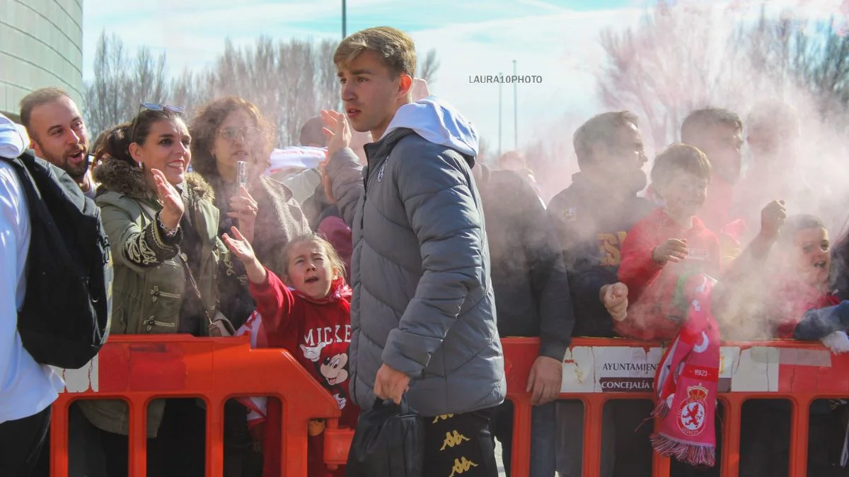 Así fue el inolvidable recibimiento a la Cultural en el derbi leonés 8