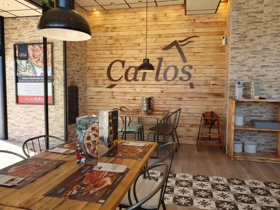 Interior Pizzería Carlos