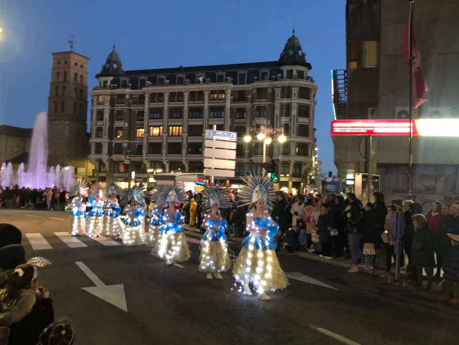 Las mejores imágenes del desfile de Carnaval en León 2024 6