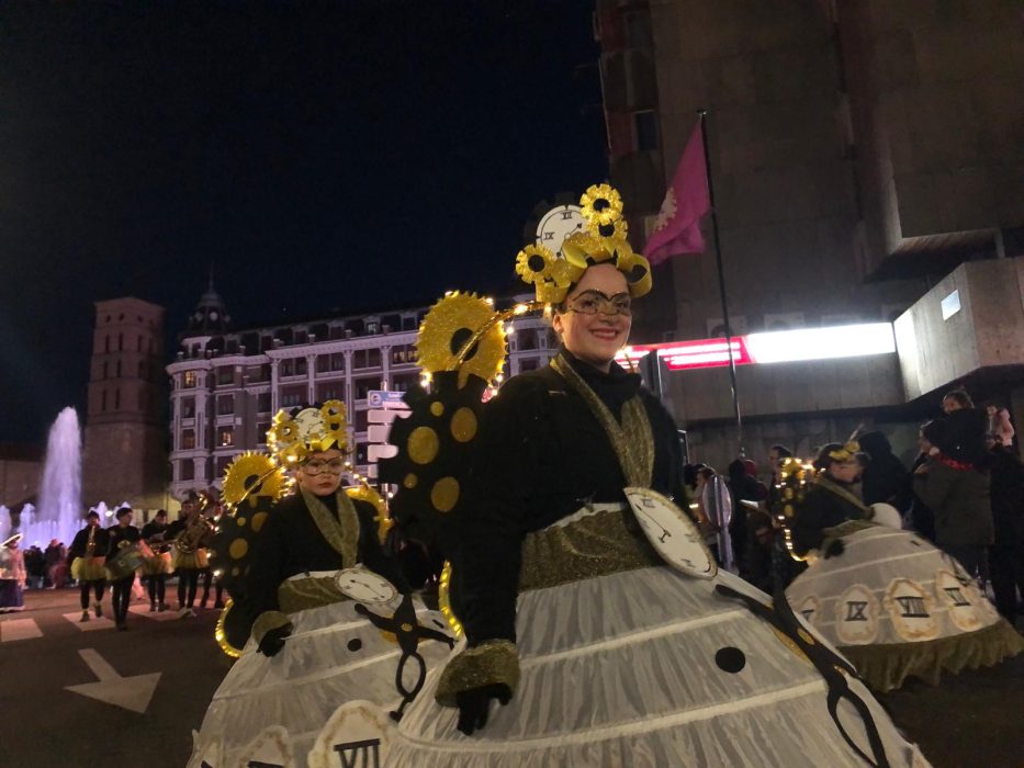 Las mejores imágenes del desfile de Carnaval en León 2024 31