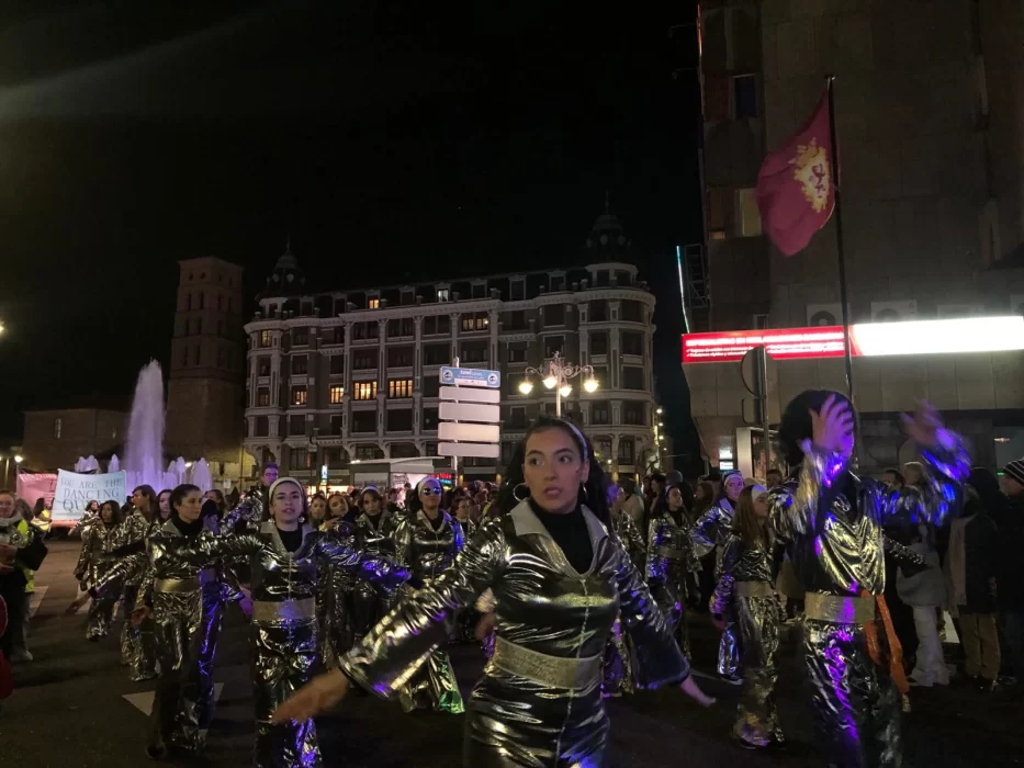 Las mejores imágenes del desfile de Carnaval en León 2024 22