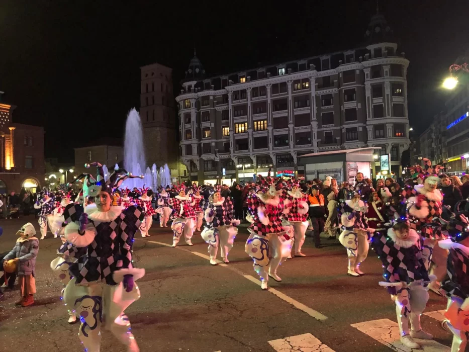 Las mejores imágenes del desfile de Carnaval en León 2024 41