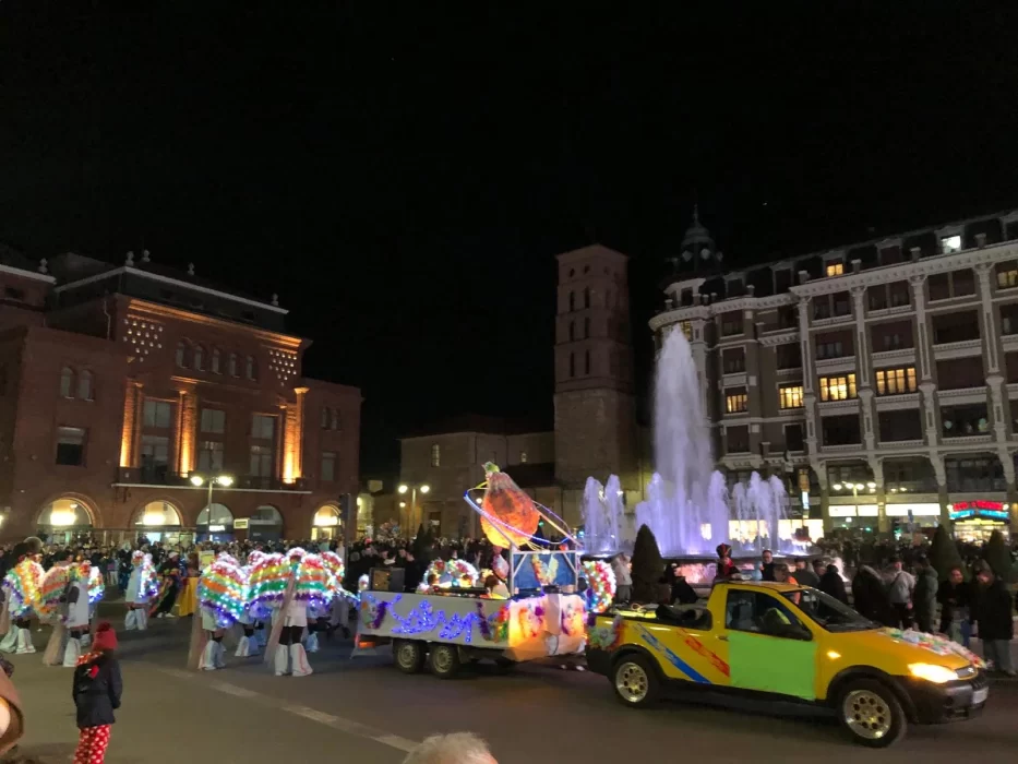 Las mejores imágenes del desfile de Carnaval en León 2024 42