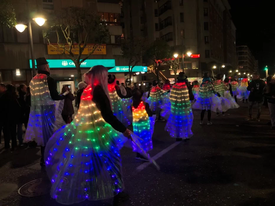 Las mejores imágenes del desfile de Carnaval en León 2024 40