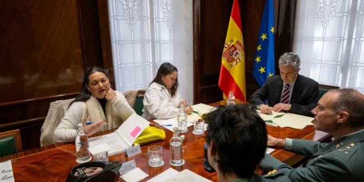 La Guardia Civil y las Asociaciones de Mujeres Gitanas firman un acuerdo 1