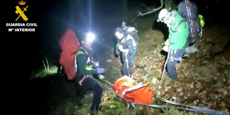 Rescate de un montañero muerto en la Montaña Leonesa