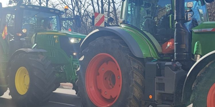 La tractorada hoy se traslada a Santa María del Páramo