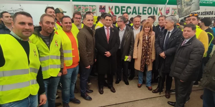 Decaleón inaugura la Feria de Febrero más reivindicativa 1