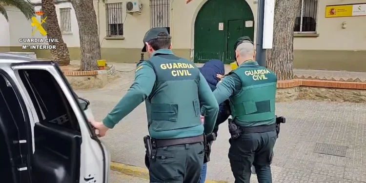 Detienen a banda criminal que hurtaba y robaba a personas mayores