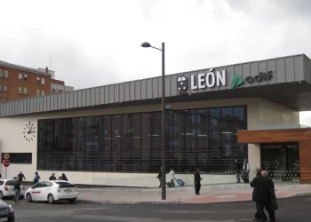 Tren AVE en León