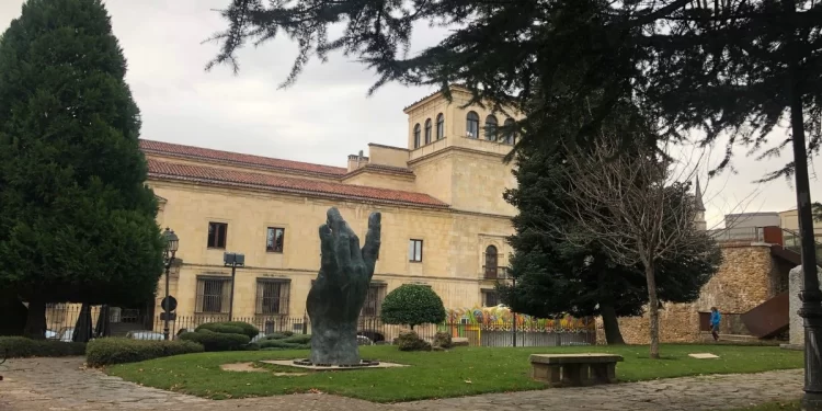 Abre una nueva taberna en León con su propia cerveza artesanal 1