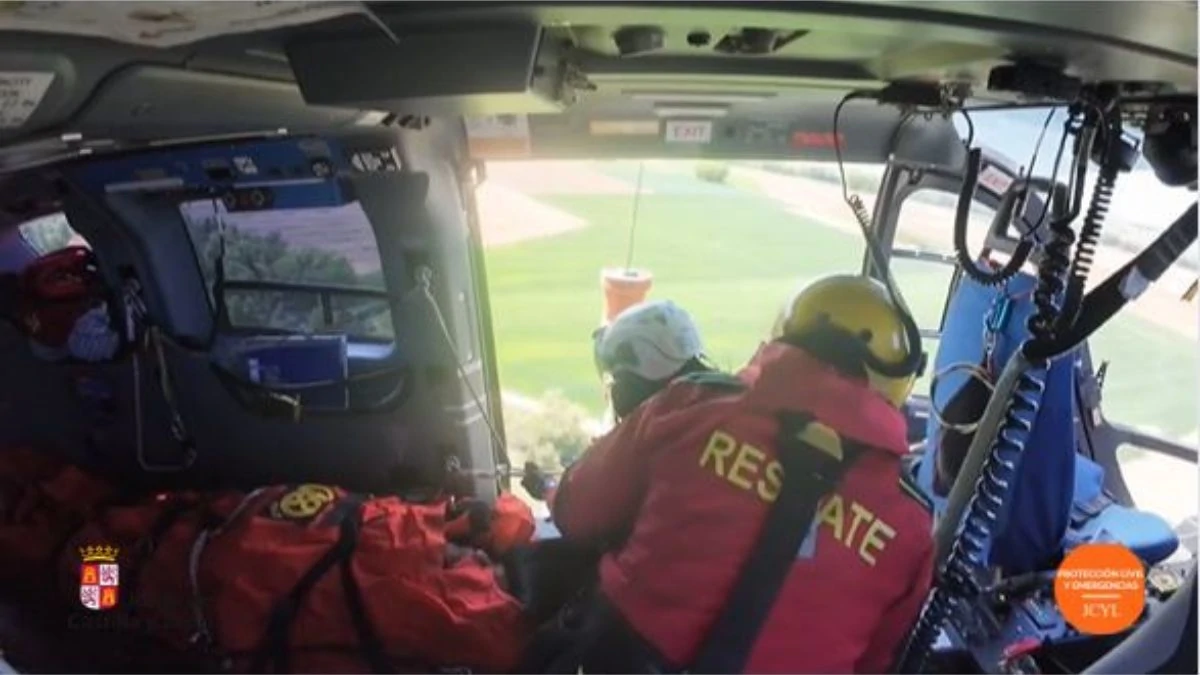 Increíble rescate en helicóptero de un ciclista herido de 71 años 1