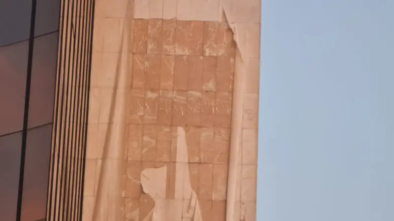 El desastroso deterioro del edificio de la Junta: "Las paredes se despellejan" 2