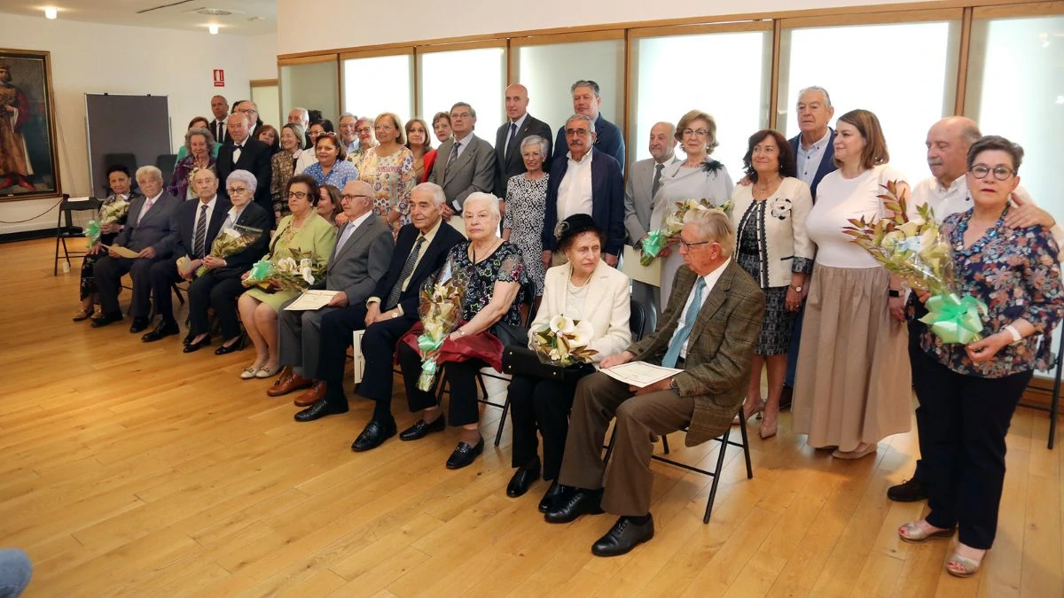 Los leoneses celebran 50 y 60 años de casados 1