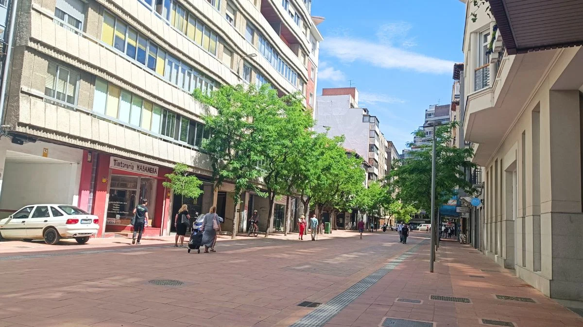 La céntrica calle de León que finalmente será peatonal 1