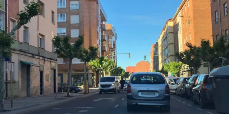 Choque entre dos vehículos en la ciudad de León 1