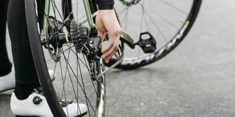 Los talleres gratuitos de reparación de bicis serán el 17, 18 y 19 de mayo frente al Auditorio 1