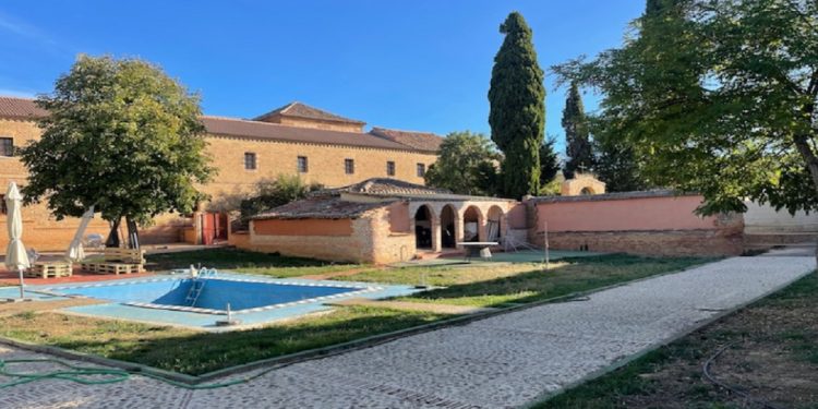 Un monasterio a la venta