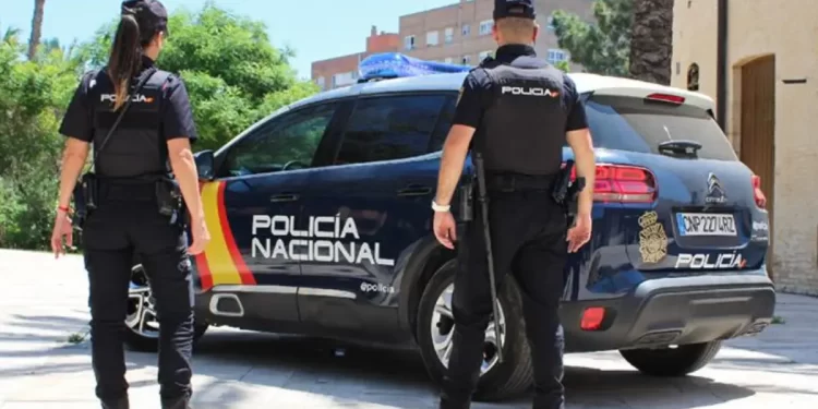 Policía