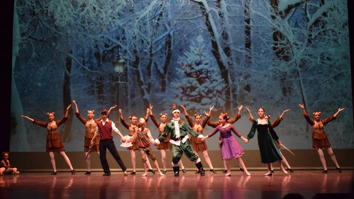 Las mejores imágenes del festival de danza fin de curso de la Escuela Municipal 19