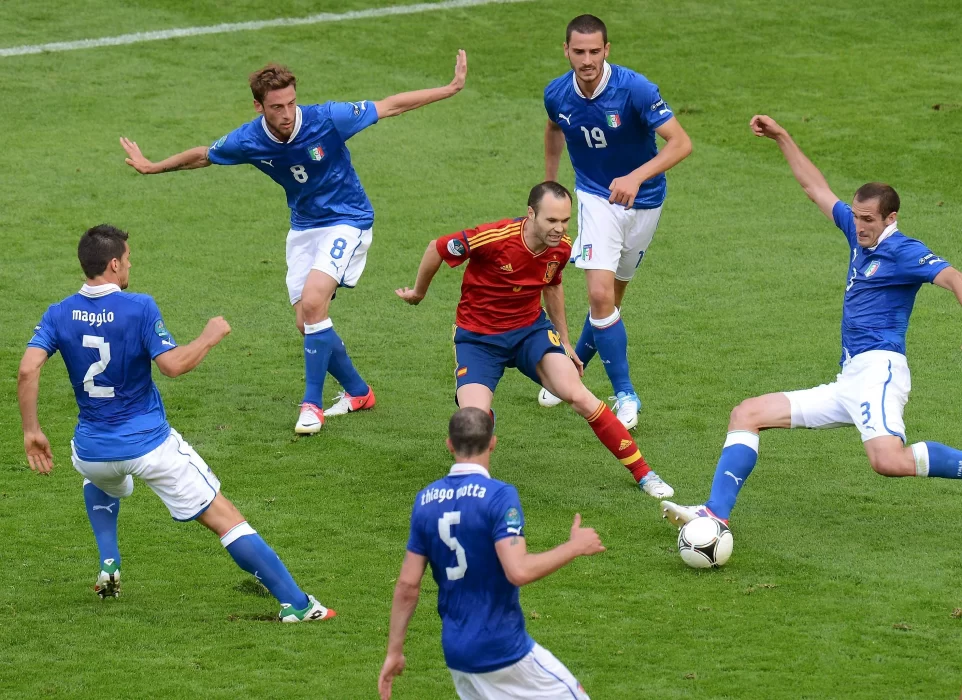 Dónde y a qué hora se emite el partido entre España e Italia de la Eurocopa 1