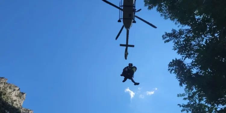 Rescatada una mujer en helicóptero en la Ruta del Cares 1